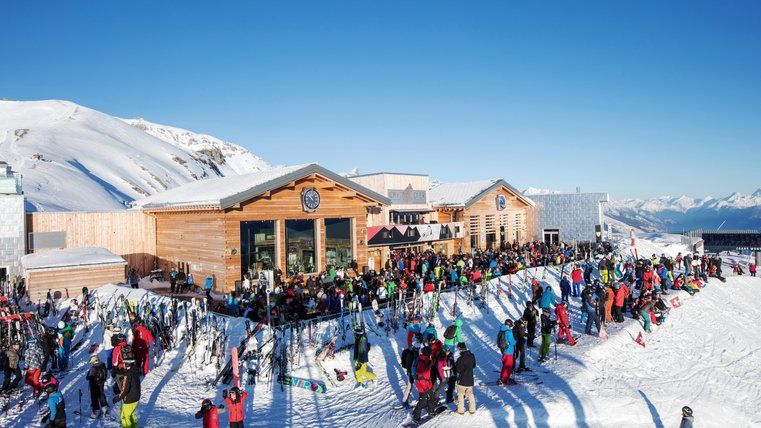 Miliardář Vítek je blízko prodeje švýcarského lyžařského střediska